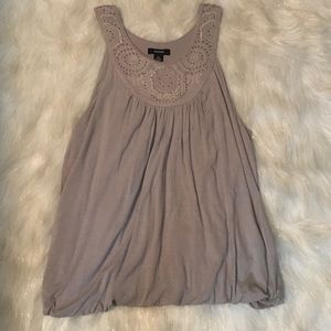 Medium Alfani sleeveless top, EUC